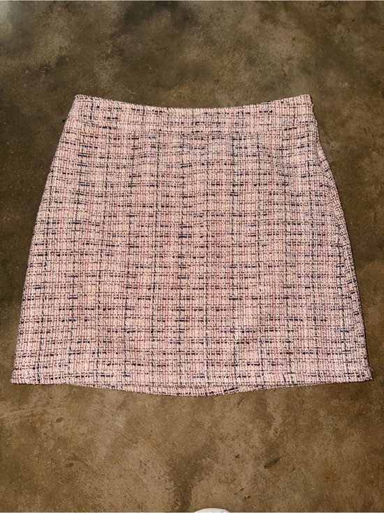 LOFT Dresses & Skirts - LOFT Pink Tweed Mini Skirt Size 6 Boucle Lined Career Classic Preppy